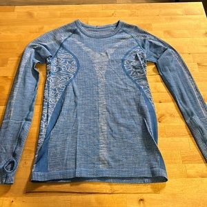 Lululemon rest less pull over, size 6